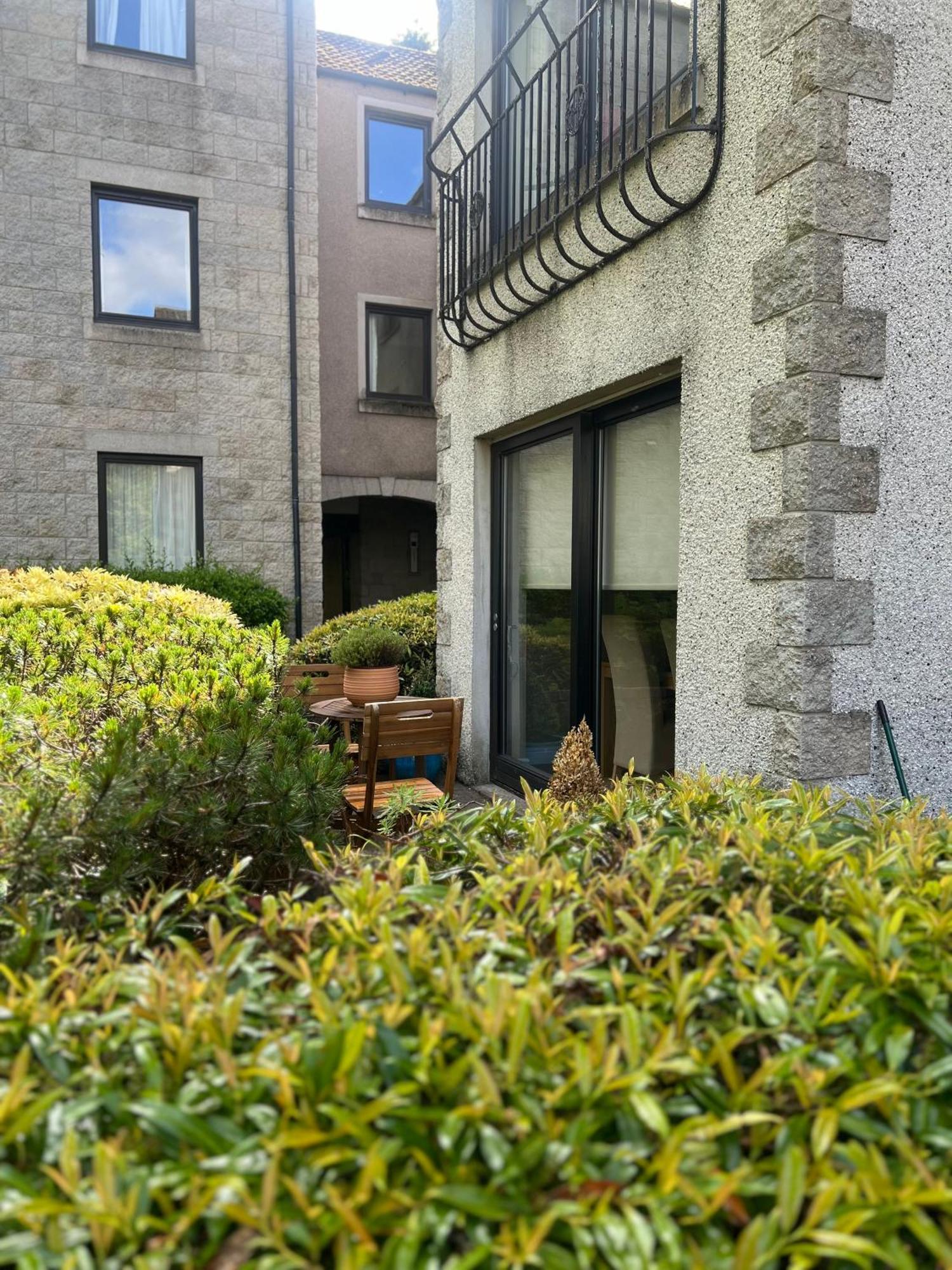 Craigieburn Park Apartment Aberdeen Exterior photo